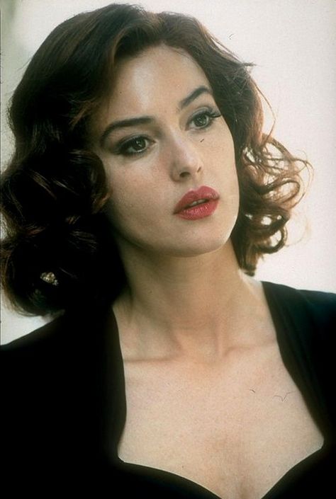 Malena Monica Bellucci, Italian Actress, Monica Bellucci, American Beauty, Red Lipstick, Vintage Beauty, Old Hollywood, Pretty Woman, Pretty People