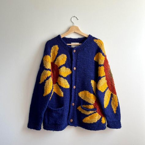 Sweater Amano Sweater, Unif Sweater, Knit Sunflower, Sunflower Cardigan, Sunflower Sweater, Blue Sunflower, Yarn Craft, Sweater Cute, Chunky Wool