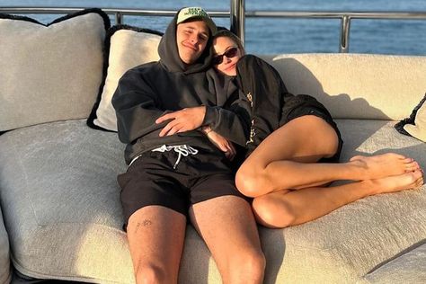 Ariana Grande's Ex-Husband Dalton Gomez Goes Instagram Official with Maika Monroe Dalton Gomez, Maika Monroe, Star Emoji, Relationship Timeline, Hollywood Music, Joe Keery, Famous Couples, Past Relationships, Entertainment Music