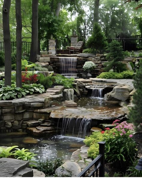 Kolam Koi, Garden Pond Design, Garden Waterfall, Pond Waterfall, Backyard Water Feature, Pond Landscaping, Waterfalls Backyard, Backyard Landscaping Ideas, Pond Design