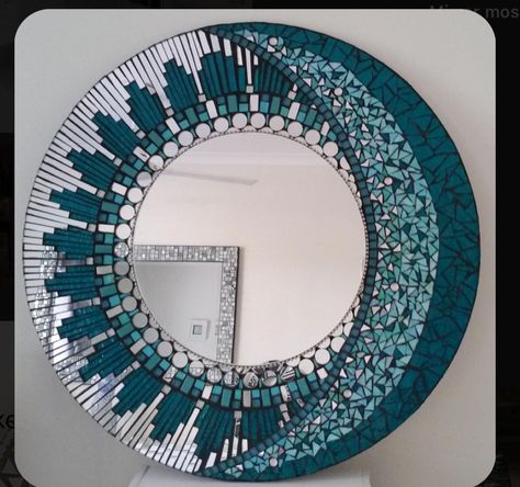 Aesthetic Wall Decor Ideas, Painted Mirror Art, Glass Mosaic Mirror, Mosaic Mirror Frame, Wall Decor Aesthetic, Mosaic Art Diy, Wallpaper Wall Art, Aesthetic Wall Decor, Glass Art Pictures