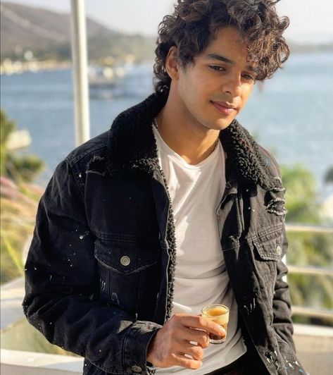 Click here to know the full biography of Ishaan Khatter his income, salary, assets, net worth, amazing car collections, luxury lifestyle, and every things anout him. Ishaan Khatter, Heartbreak High, Bollywood Films, Realistic Tattoo Sleeve, Realistic Tattoo, A Nightmare On Elm Street, Shahid Kapoor, Afraid Of The Dark, Nightmare On Elm Street