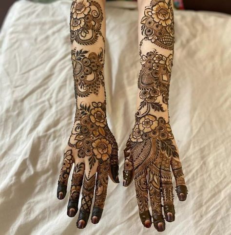 Backhand Mehndi Designs, Eid Mehndi Designs, Mehndi Style, Full Hand Mehndi, Rose Mehndi Designs, Modern Mehndi Designs, Engagement Mehndi Designs, Full Mehndi Designs, Mehndi Designs For Girls