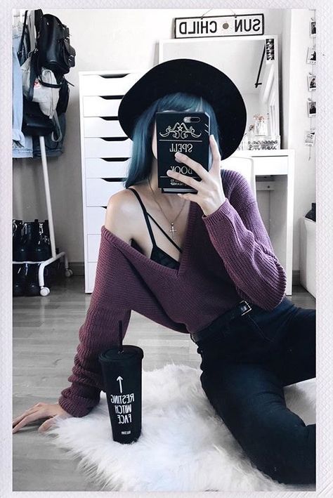 korean fashion Dark eggplant sweater with black pants black hat. Dark eggplant sweater with black pa Neue Outfits, Foto Poses, Rock Punk, Goth Outfits, Alternative Outfits, Black Hat, 가을 패션, Dark Fashion, Edgy Outfits