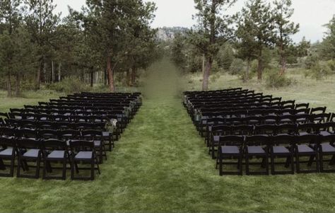 Black Wedding Outdoor, Black Resin Chairs Wedding, Wedding Ceremony With Black Chairs, Wedding Ceremony Black Chairs, Black Chair Wedding Ceremony, Black Chairs Wedding Ceremony, Black Chair Wedding, Black Outdoor Wedding, Black Ceremony Chairs