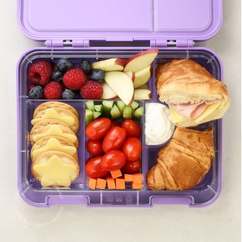 Kid Lunch Box Meals, Lunch Ideas Kids Bento, Ham And Cheese Crackers, Bento Box Lunch For School, Bento Box School Lunches, Kid Bento Box Ideas, Kids Bento Box Ideas, Fun Bento Box Lunch For Kids, School Lunch Box Aesthetic