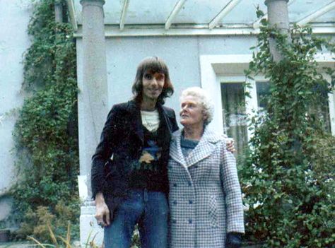 Nicky Hopkins with his Mother Nicky Hopkins, Jeff Beck, Piano Man, Piano Player, Jimmy Page, Great British, Radio Station, Beck, Rolling Stones