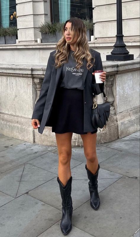 Chic Outfits With Cowboy Boots, Black Cowboy Boots Casual Outfit, Chic Cowboy Boots Outfit Summer, Company Shirt Outfit Women, Winter Western Boots Outfit, Cowboy Boots Autumn Outfit, Cowboy Boots Outfit Office, Black Cowboy Boot Outfit Women, Cowboy Boots Outfit Work