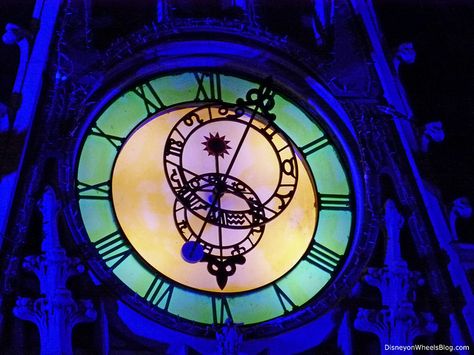 cinderella's castle clock Cinderella Ball, Famous Castles, Disney World Magic Kingdom, Disney Memories, Additional Income, Time Keeper, Disney Magic Kingdom, Disney Live Action, Cinderella Castle