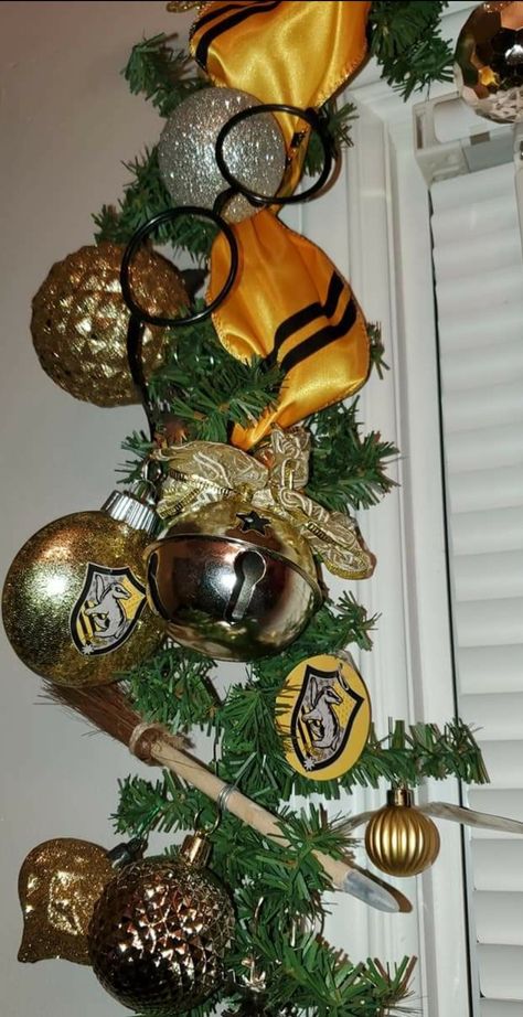 Harry Potter Inspired Harry Potter Garland, Hufflepuff Christmas, Garland Christmas, Christmas Garland, Christmas Wreaths, Harry Potter, Holiday Decor, Christmas