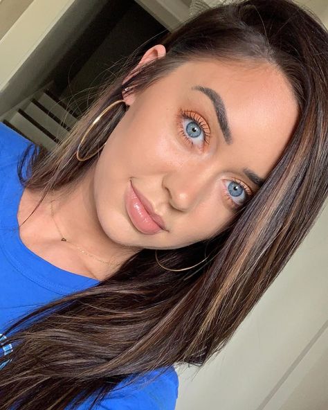 KATY HEARN on Instagram: “feeling blesst after getting 8hrs of sleep last night 🖖🏼💙 what are you thankful for today?” Katy Hearn Hair, Katy Hearn, Beauty Goals, Beauty Makeup Tips, Body Language, The One And Only, For Today, Last Night, One And Only