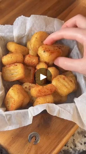 9.1K views · 285 reactions | Recipes by Lili on Reels Potato Pillow Recipe, Ideas With Potatoes, Bubble Potato Pillows, Quick Food Ideas, Detox Herbs, Quick Food, Nyc Food, Indian Snack Recipes, Interesting Food Recipes