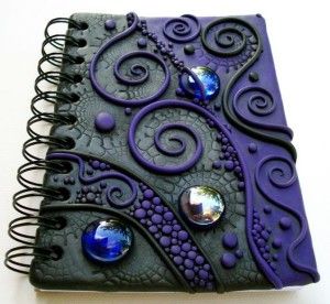 notebook cover ideas, POLYMER CLAY, MASA FLEXIBLE, PASTA FRANCESA, COLD PORCELAIN, CERNIT, PORCELANA FRIA, PASTA FLEXIBLE, BISCUIT, FIMO GIFT Purple Journal, Polymer Clay Books, Diy Fimo, Clay Box, غلاف الكتاب, Book Cover Diy, Art Journal Cover, Diy Notebook, Journal Cover