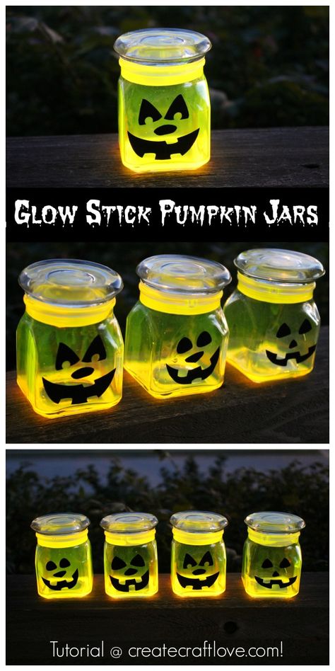 Great last minute Halloween project - Glow Stick Pumpkin Jars! via createcraftlove.com Castle Crafts, Halloween Crafts Preschool, Hallowen Ideas, Halloween Fest, Diy Halloween Decor, Halloween Preschool, Easy Halloween Crafts, Glow Stick, Halloween 2014