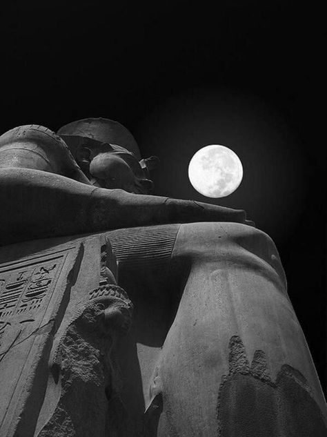 full moon in Egypt Egyptian Aesthetic Ancient Egypt, Ancient Egypt Aesthetic, Egyptian Aesthetic, Egypt Aesthetic, Ramses Ii, Ancient Egypt Art, Egyptian Pharaohs, Egypt History, Egyptian Culture