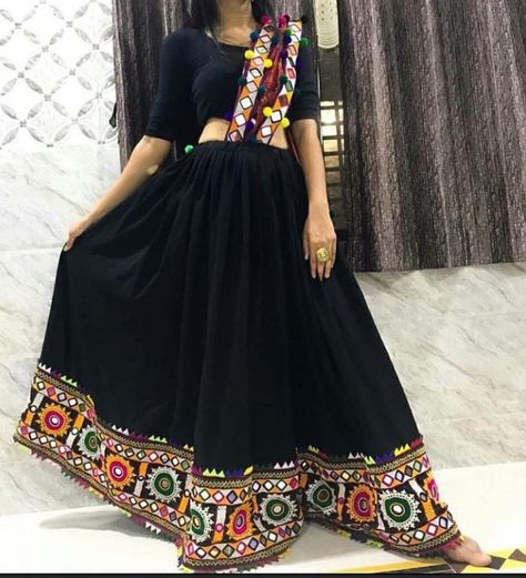 Kachi Work Chaniya Choli, Garba Dress For Kids Girl, Navratri Chaniya Choli Latest 2023, Garba Choli, Kachi Work, Fruit Song, Lehenga Designs Latest, Navratri Outfits, Garba Outfit