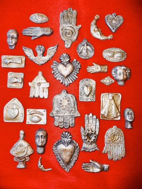 Milagros ... Mixed Variety Moon Iconography, Antique Oddities, Milagros Charms, Art Sacre, Tin Art, Religious Icons, Mexican Culture, Arte Popular, Mexican Art