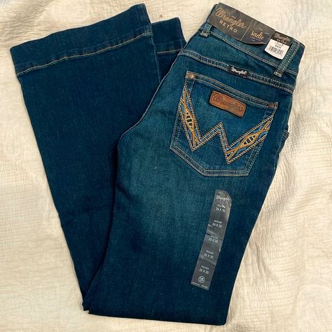 Wrangler 26x30 Sadie Retro Kimes Ranch Jeans High Rise, Cute Wrangler Sweatshirts, Kimes Ranch Jeans Betty, Vintage Womens Western Jeans, Women’s Western Jeans, Wrangler Jeans, Boot Cut, Western Outfits, Christmas Ideas