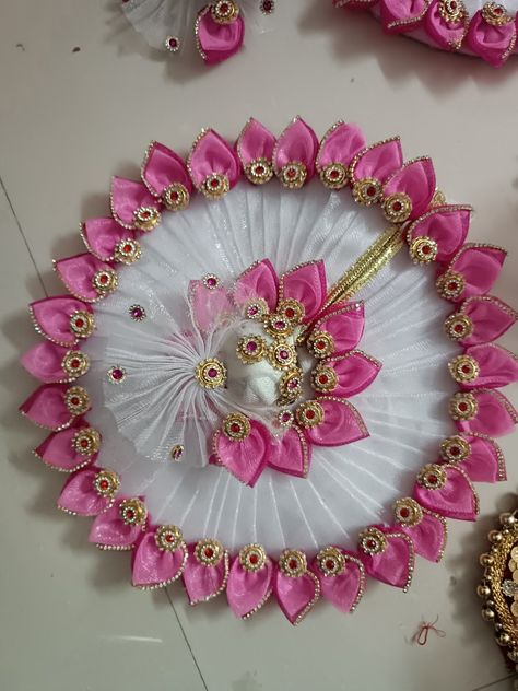 Laddu Gopal Poshak Design, Krishna Vagha Design, Krishna Dress, Ghanshyam Maharaj, Rakhi Making, Janmashtami Decoration, Bal Gopal, Laddu Gopal Dresses, Lotus Flower Art