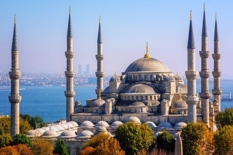 From Surviving To Thriving: Turkey Tourism & Destination Guide Turkey Tourism, Blue Mosque Istanbul, Kuala Terengganu, Turkey Tour, Kusadasi, Blue Mosque, Europe Photos, Hagia Sophia, Grand Bazaar