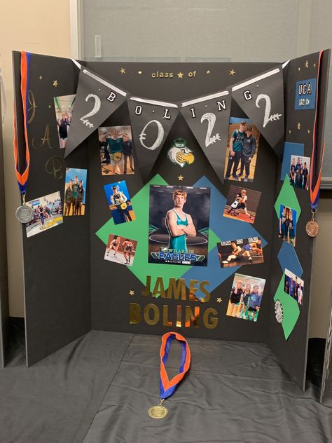 Senior Poster Board Ideas Wrestling, Wrestling Senior Board, Senior Night Posters Wrestling, Wrestling Senior Night Ideas Poster, Wrestling Senior Night Ideas, Graduation Party Picture Display, Tri Fold Poster Board, Poster Board Ideas, Tri Fold Poster