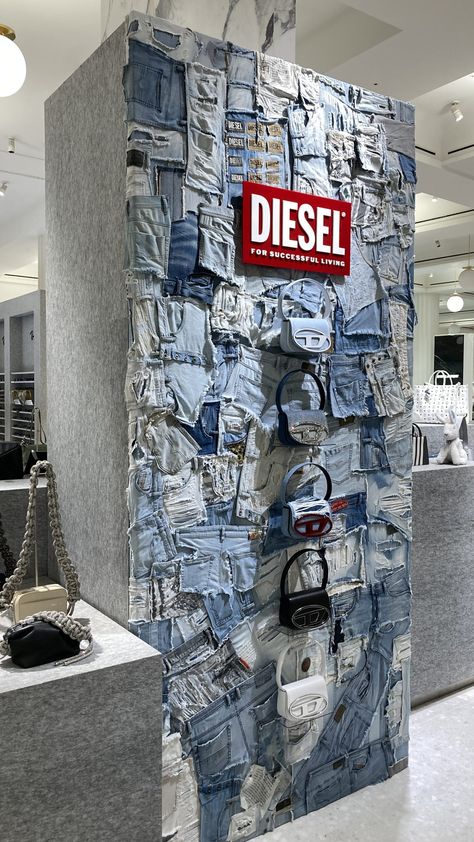 Jeans Window Display, Display Accessories Shop, Pop Up Shop Window Display, Diesel Window Display, Sustainable Visual Merchandising, Denim Creative Ideas, Diesel Denim Bag, Denim Visual Merchandising, Denim Window Display