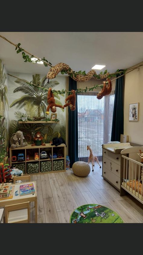 Jungle Montessori Room, Jungle Room Decor Bohemian, Green Safari Bedroom, Jungle Theme Playroom Ideas, Jungle Room Theme, Jungle Bedroom Kids Safari Theme, Safari Theme Bedroom Kids, Safari Kids Room Jungle Theme, Rainforest Room Decor