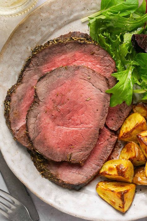 Air Fryer Roast Beef Topside Roast Beef, Air Fryer Beef Roast, Beef Blade Roast, Air Fryer Roast Beef, Topside Beef, Air Fryer Roast, Blade Roast, Leftover Roast Beef, Main Salad