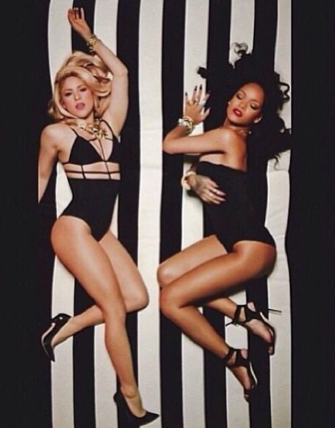 Shakira and Rihanna Shakira Rihanna, Blue Ivy, Bad Gal, Rihanna Fenty, Swag Style, Woman Crush, Shakira, China Fashion, Pop Star