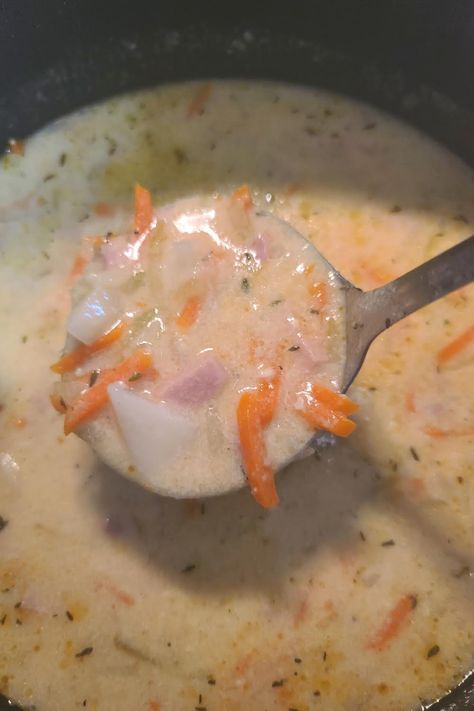 Easy Soups To Make Simple, Ham Chowder Soup, Ham And Potato Chowder, Easy Soups To Make, Ham Chowder, Potato Chowder, Chowder Soup, Leftover Ham, The Onion