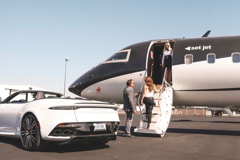 Small Private Jets, Flying First Class, Private Flights, Private Aircraft, Private Plane, Domestic Flights, Van Nuys, Jet Aircraft, House Smells