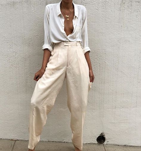 Mode Shoes, Classic White Shirt, Look Retro, Looks Street Style, Silk Pants, Mode Inspo, Looks Vintage, Look Fashion, White Shirt