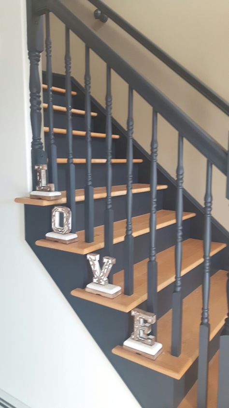 Light Stain Staircase, Black And Brown Stairs, Painted Risers On Stairs, Staircase Upgrade, Basement Railing, Pine Staircase, Stairwell Design, Staircase Redo, Ennis House