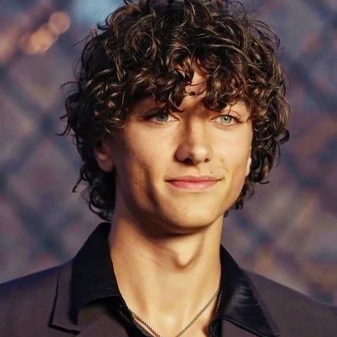 Gavin Casalengo, His Blue Eyes, Mens Haircuts Wavy Hair, Team Jelly, Clothes Essentials, Team Jeremiah, Gavin Casalegno, Jeremiah Fisher, Fine Guys