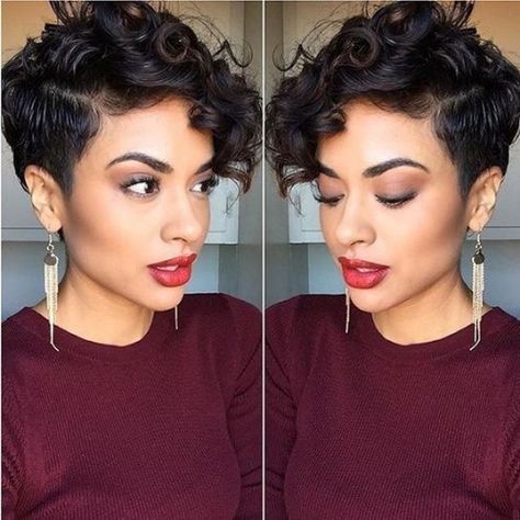 asymmetrical curly pixie cut Curly Pixie Hairstyles, Curly Pixie Cuts, Curly Pixie, Short Curly Haircuts, Penteado Cabelo Curto, Curly Hair Cuts, Gwen Stefani, Short Curly Hair, Pixie Cuts