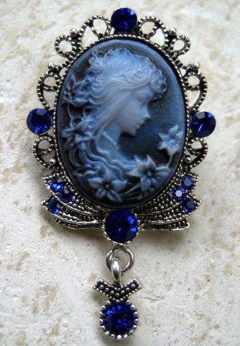 ♥ Sapphire blue Cameo crystal brooch pin pendant Bijoux Art Nouveau, Cameo Jewelry, Magical Jewelry, Vintage Cameo, Cameo Brooch, Pin Pendant, Cameo Pendant, Crystal Brooch, I Love Jewelry