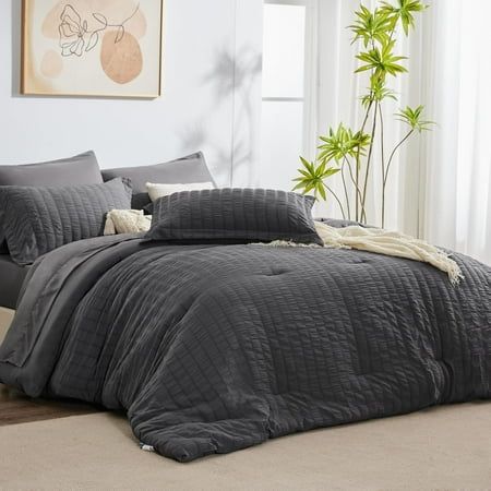 Dark grey bedding ideas