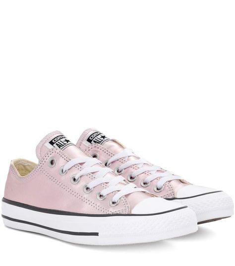 Pink Leather Shoes, Hipster Shoes, Nike Sneakers Outfit, Pink Converse, Cheap Shoes Online, Diy Sneakers, Metallic Sneakers, Fashion Shoes Sneakers, Metallic Shoes