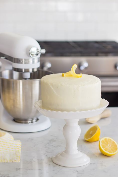 Small Batch Lemon Cake, Mini Lemon Cake Recipe, Vintage Cake Beginner, 6 Inch Lemon Cake Recipe, Easy Mini Cake Recipes, 6” Cake Recipes, Small Lemon Cake, 4 Inch Cake Recipe, Small Lemon Cake Recipe