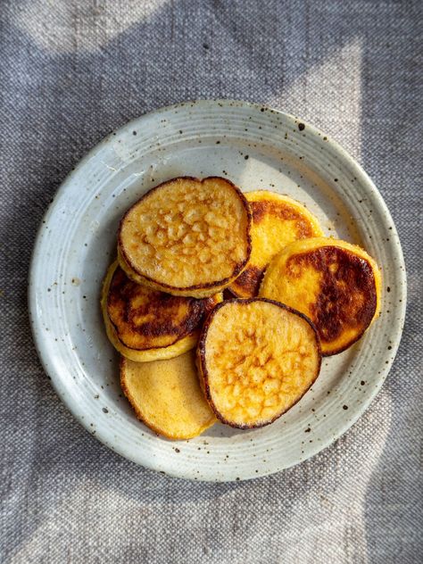 Sweet Potato & Salmon Cakes For Baby Led Weaning — Let Them Eat Dirt Sweet Potato Salmon, Potato Salmon, Salmon Cake, Leftover Salmon, Homemade Tartar Sauce, Salmon Cakes, Small Food Processor, Pancakes Easy, Drying Dill