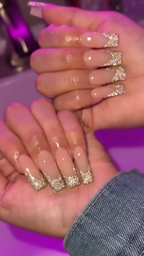 Sparkly French Tips Coffin, Birthday Nails Mid Length, Glitter Gold French Tip Nails, Gold Glitter French Tip Nails Square, Gold Coffin Acrylic Nails, Matric Dance Nails, Gold French Tip Toes, Gold French Tips Nails, White And Gold French Tip Nails