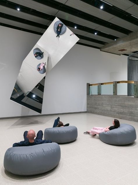 Richard Wilson, Hayward Gallery, Anish Kapoor, Mirror Installation, Hall Of Mirrors, Contemporary Abstract Art, Mirror Art, Booth Design, Land Art