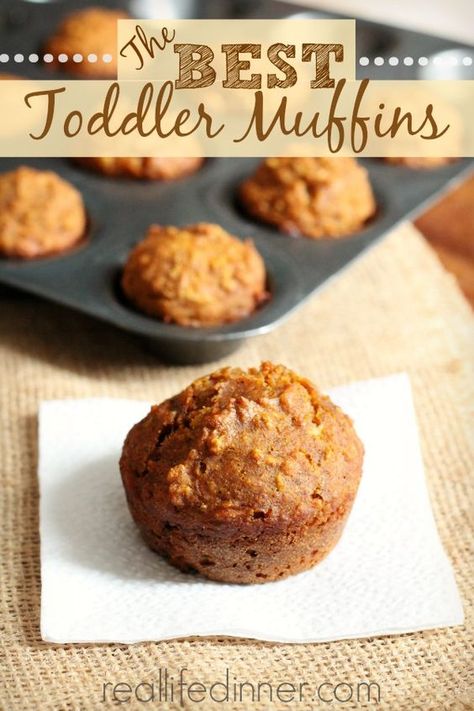 The BEST Toddler Muffins. Kids and adults can't get enough of these delicious healthy muffins. | reallifedinner.com Toddler Muffins, Muffins Blueberry, Morning Glory Muffins, Toddler Snacks, Baby Eating, Muffin Tin, Toddler Meals, Kid Friendly Meals, Snack Time