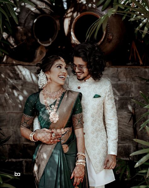 south indian couple in contrasting outfits Tamil Groom Outfit, Simple Wedding Outfits, Indian Wedding Simple, South Indian Engagement Outfit, Tamil Engagement, Indian Engagement Outfit, Engagement Couple Dress, Groom Indian Wedding Outfits, Indian Trends