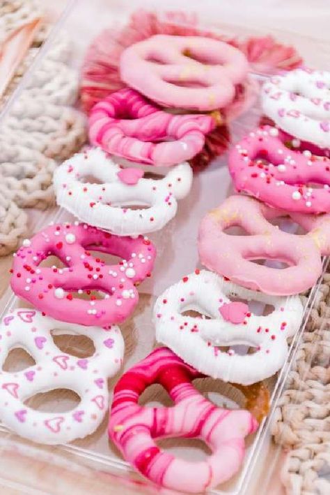 Valentines Day Party Desserts, Hot Pink Chocolate Covered Pretzels, Pink Covered Pretzels, Valentines Pretzels Ideas, Valentines Day Party Snacks, Valentines Day Sweets Ideas, Barbie Chocolate Covered Strawberries, Chocolate Covered Pretzels Valentines, Valentines Party Snacks