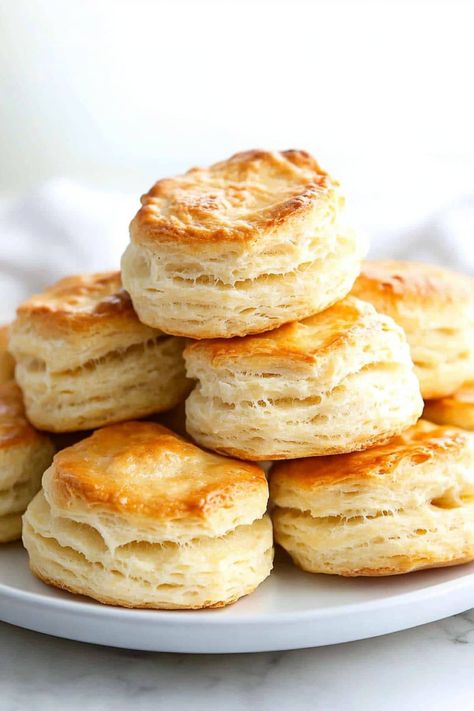 Buttermilk Biscuits - Insanely Good Buttermilk Rolls Recipe, Easy Buttermilk Biscuits, Buttermilk Biscuits Easy, Best Biscuit Recipe, Buttermilk Bread, Homemade Buttermilk Biscuits, Buttermilk Biscuits Recipe, Southern Biscuits, Bread Rolls Recipe