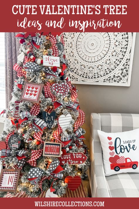 Bedroom Christmas Tree, Valentine's Tree, Christmas Lights In Bedroom, Christmas Feels, Boyfriend Christmas Card, Cozy At Home, Tree Inspiration, Valentine Tree, Bedroom Christmas