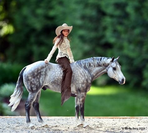 Breyer Horses Scenes, Collecta Horses, Horses Funny, Schleich Horses, Diy Horse Barn, Funny Horse Pictures, Barbie Horse, Bryer Horses, Breyer Horse