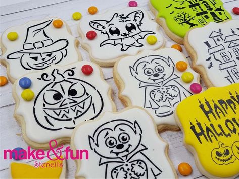 Pyo Cookies, Stencil Cake, Cake Halloween, Postres Halloween, Halloween Stencils, Cookies Sugar, Paint Cookies, Thanksgiving Cookies, Halloween Baking