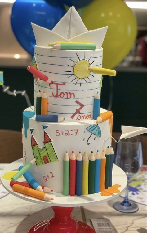 Kindergarten Cake, Preschool Graduation Cake, Kindergarten Graduation Cake, Teachers Day Cake, School Cakes, Impressive Cakes, Graduation Cake Designs, Kindergarten Graduation Party, Teacher Cakes